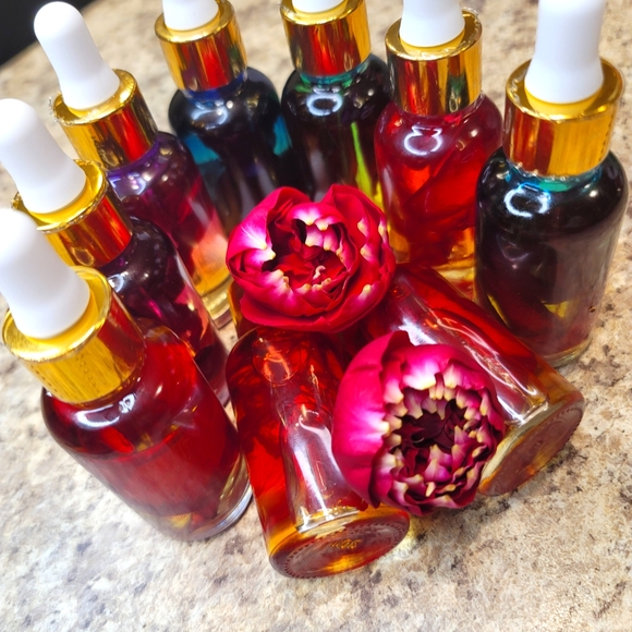 "Grow and Glow Hair Oil" - Picture 6 of 6